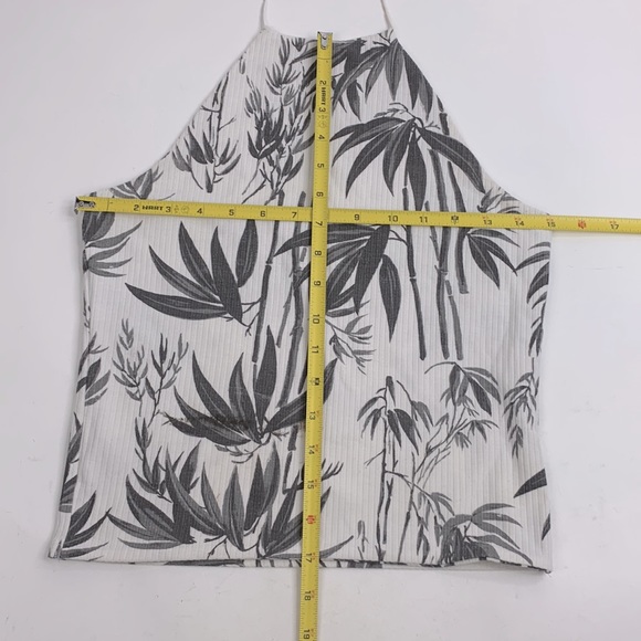 Me to We Halter Sleeveless crop top Small white Gray Tropical floral stretch - Picture 10 of 11